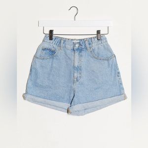 Mom Shorts w/ Elasticated Waist